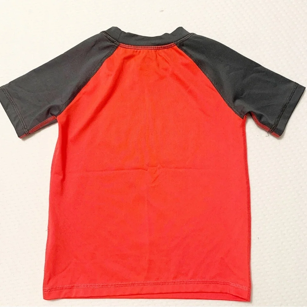 Children’s Place Rash Guard - Picture 4 of 4